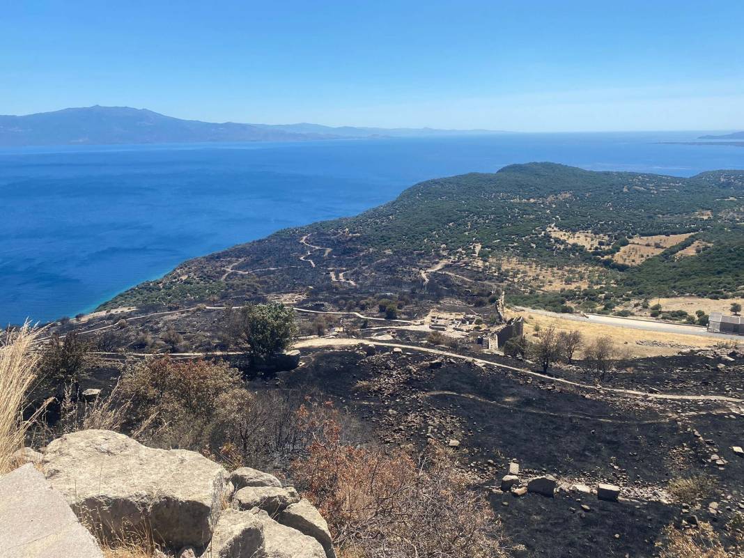 Yangında etkilenen Assos Ören Yeri yeniden ziyarete açıldı 2